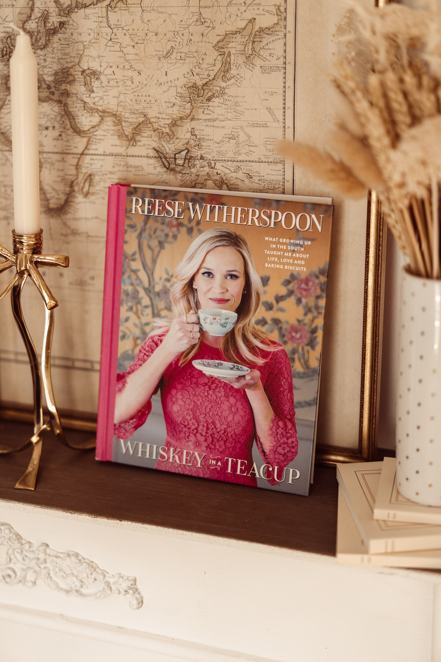 Reese-Witherspoon-book-whiskey-in-a-teacup